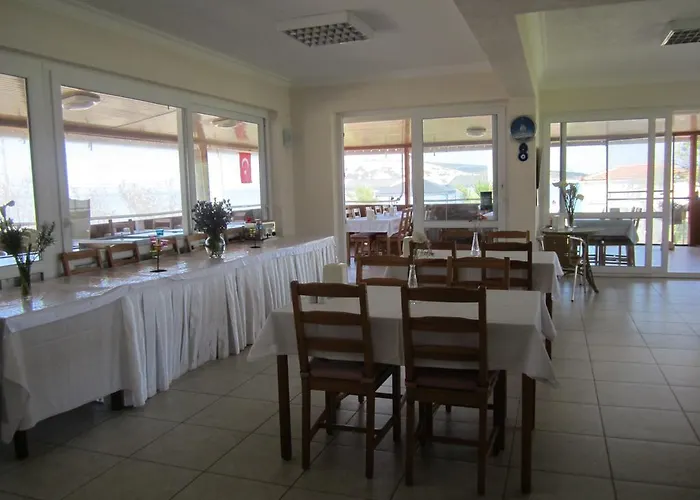 Derin & Naz Karaburun (Izmir)