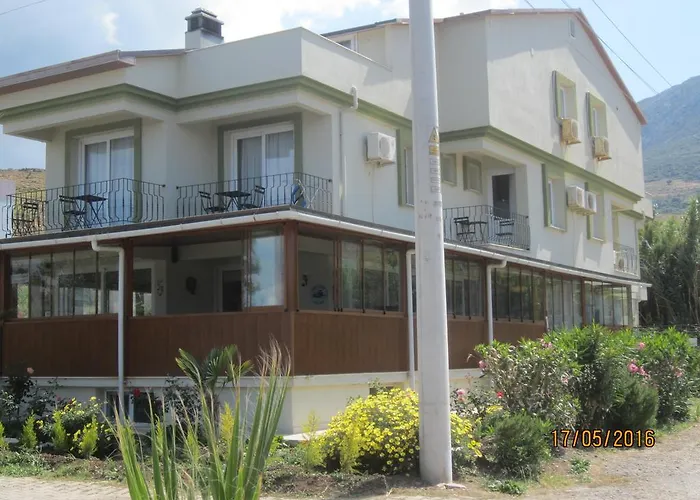 Derin & Naz Karaburun (Izmir)