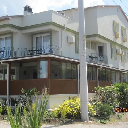 Derin & Naz Karaburun (Izmir)