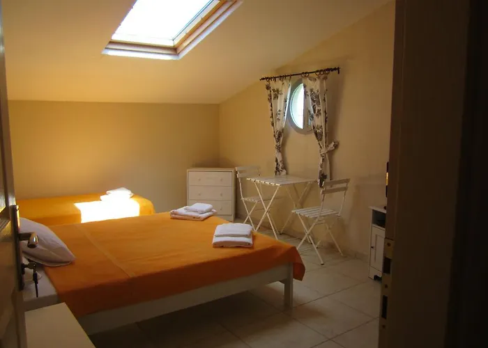 Derin & Naz Bed & Breakfast *